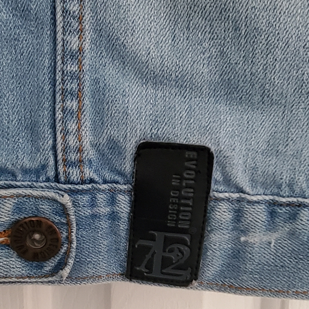 Evolution In Design Distressed Blue Denim Men's Jacket. Large. - Picture 4 of 9